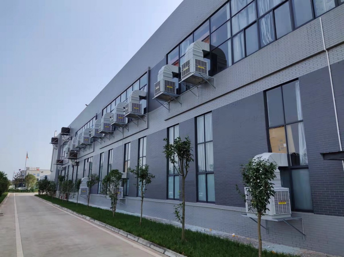 高温厂房降温通风，安装雨路工业冷风机解决高温问题